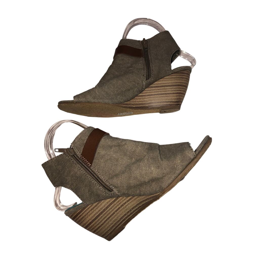 Blowfish Canvas Wedge Sandal Size 7 Peep Toe Green Gray Boho Vegan Summer Bootie